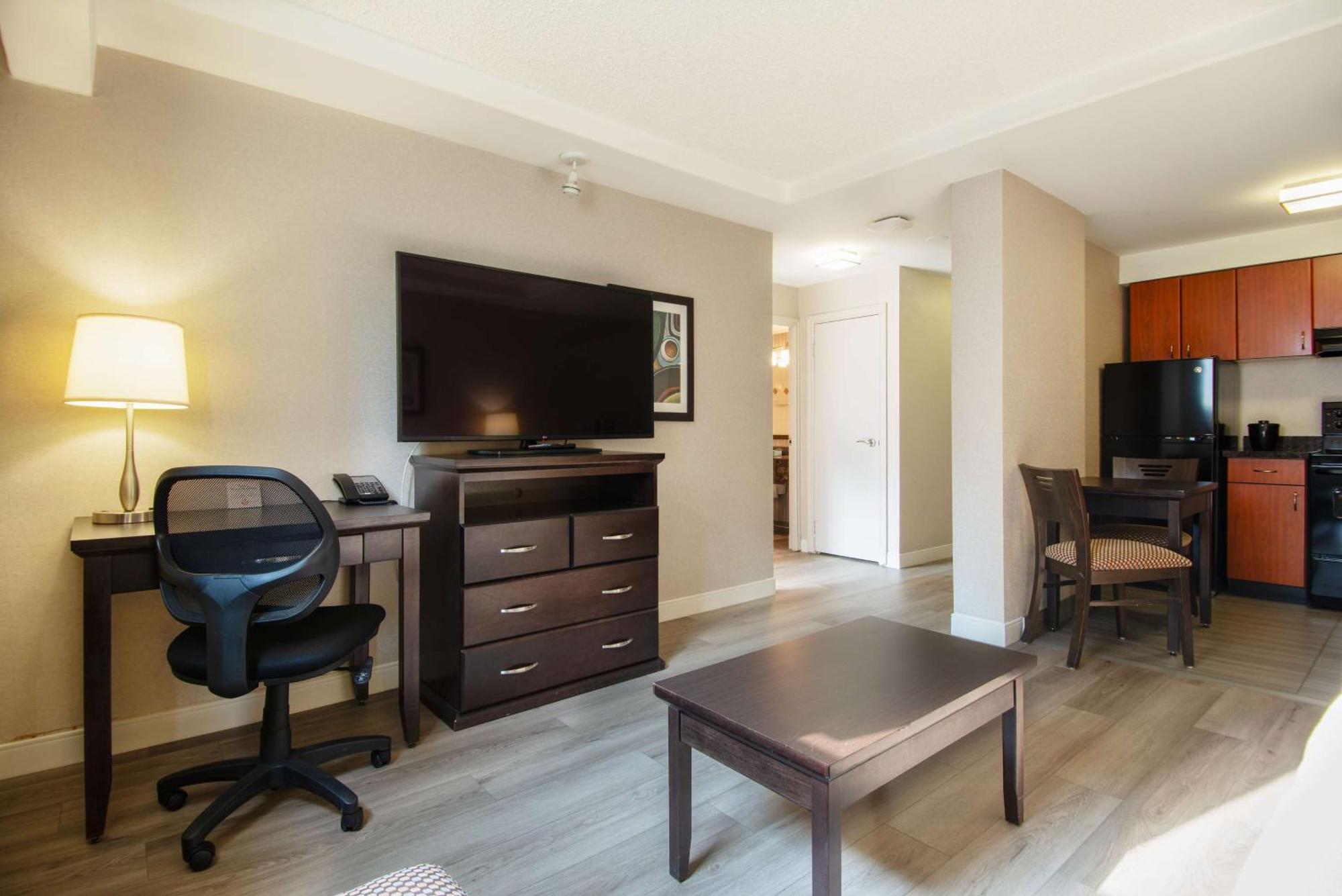 Coast Downtown & By Apa Hotel 3*